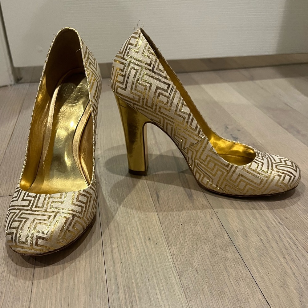 Tory Burch round toe gold chrome silk heels